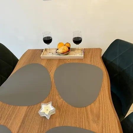 Exclusive And Paradise Stylish