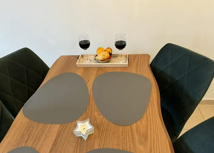 Exclusive And Paradise Stylish